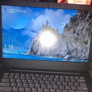 Lenovo laptop comes with charger and wireless mouse. new only used for school.